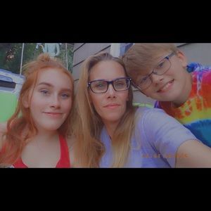 Meet your Posher, Angie